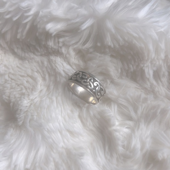 Sterling Silver ring size 6.5 I believe - Picture 2 of 2